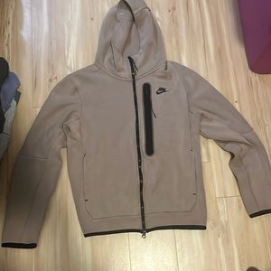 Tan Nike Tech fleece, Small